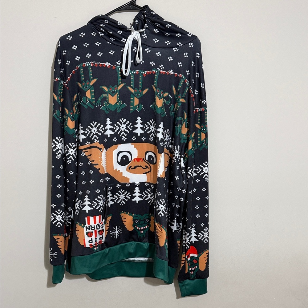 Men's Black and Green Graphic Sweater